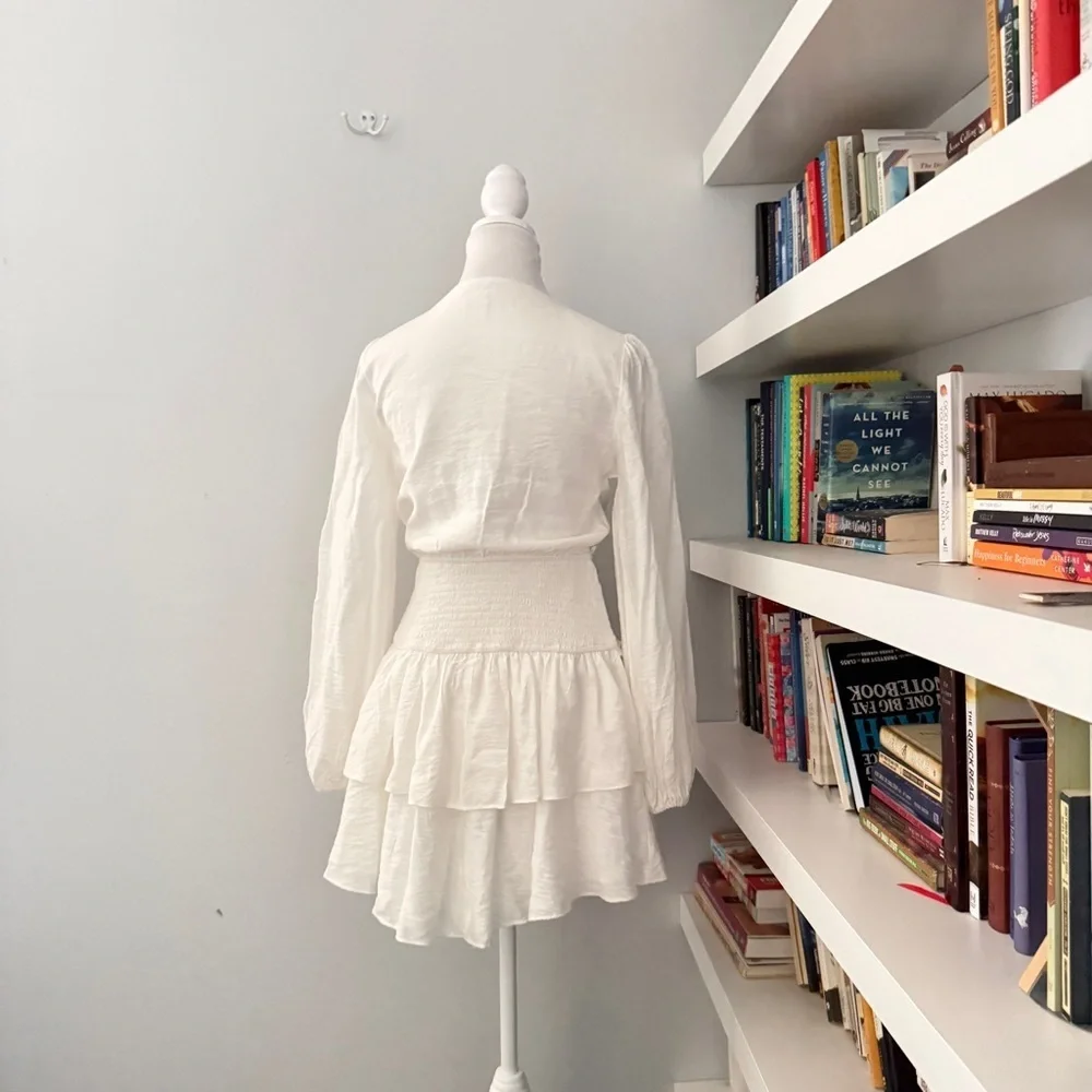 Indikah cutout long sleeved smocked and tiered mini dress medium - Picture 5 of 11